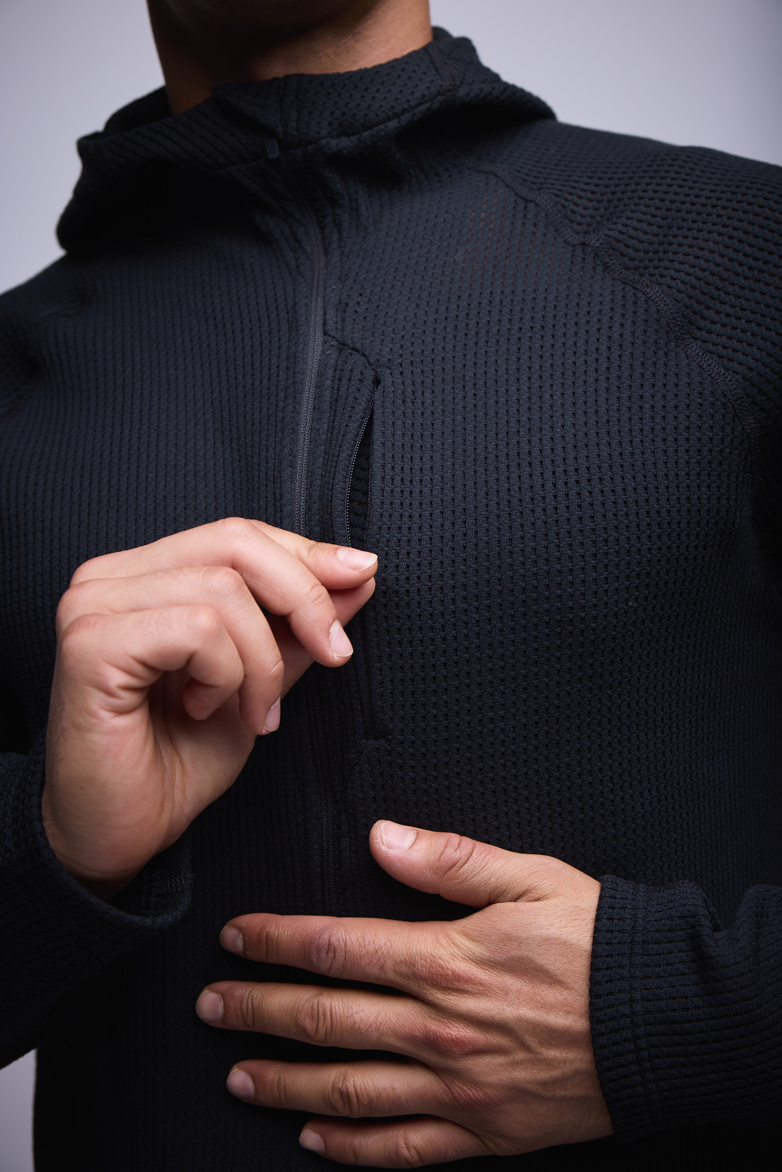 MENS PACE FLOW HOODIE