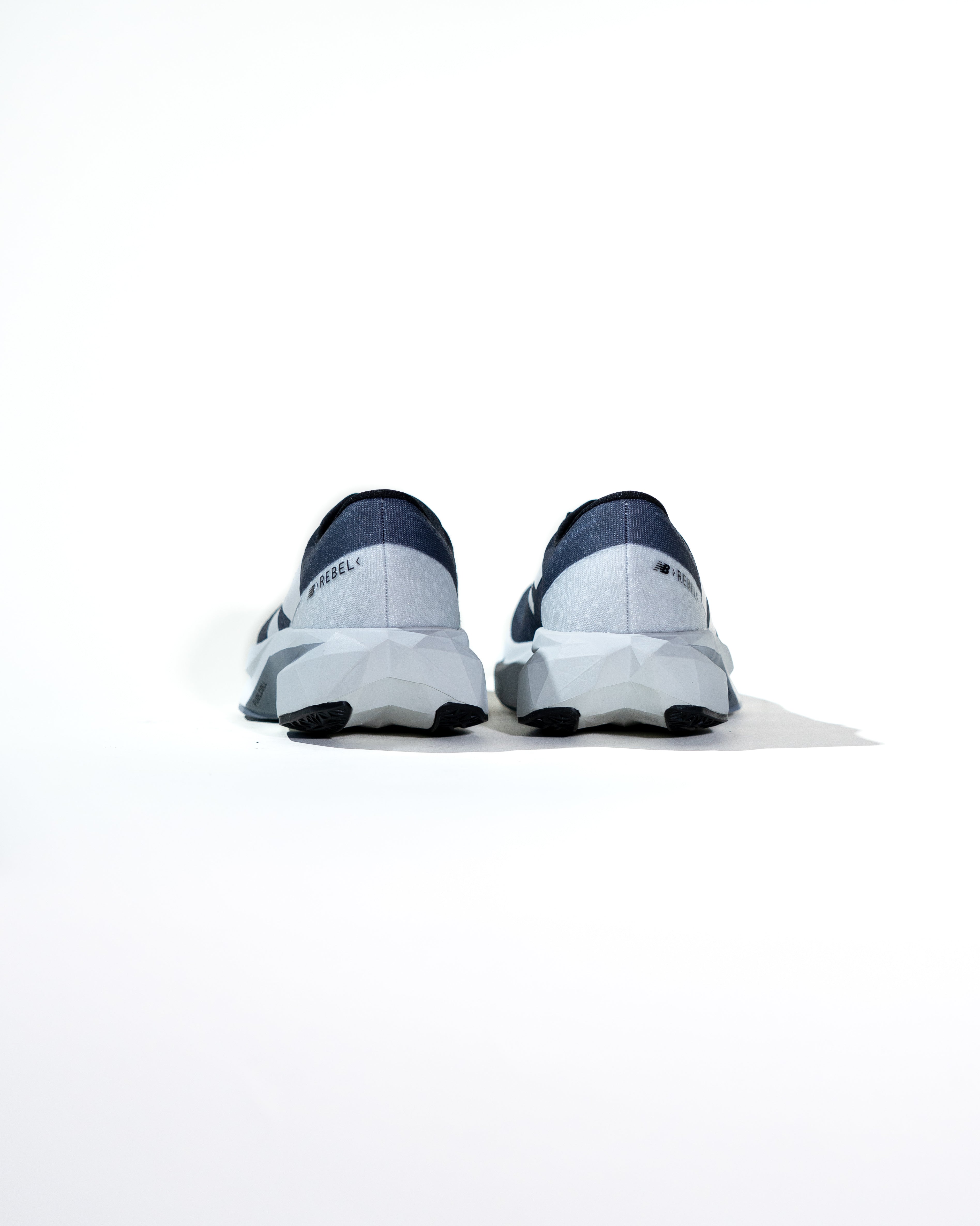 Mens FuelCell Rebel V4