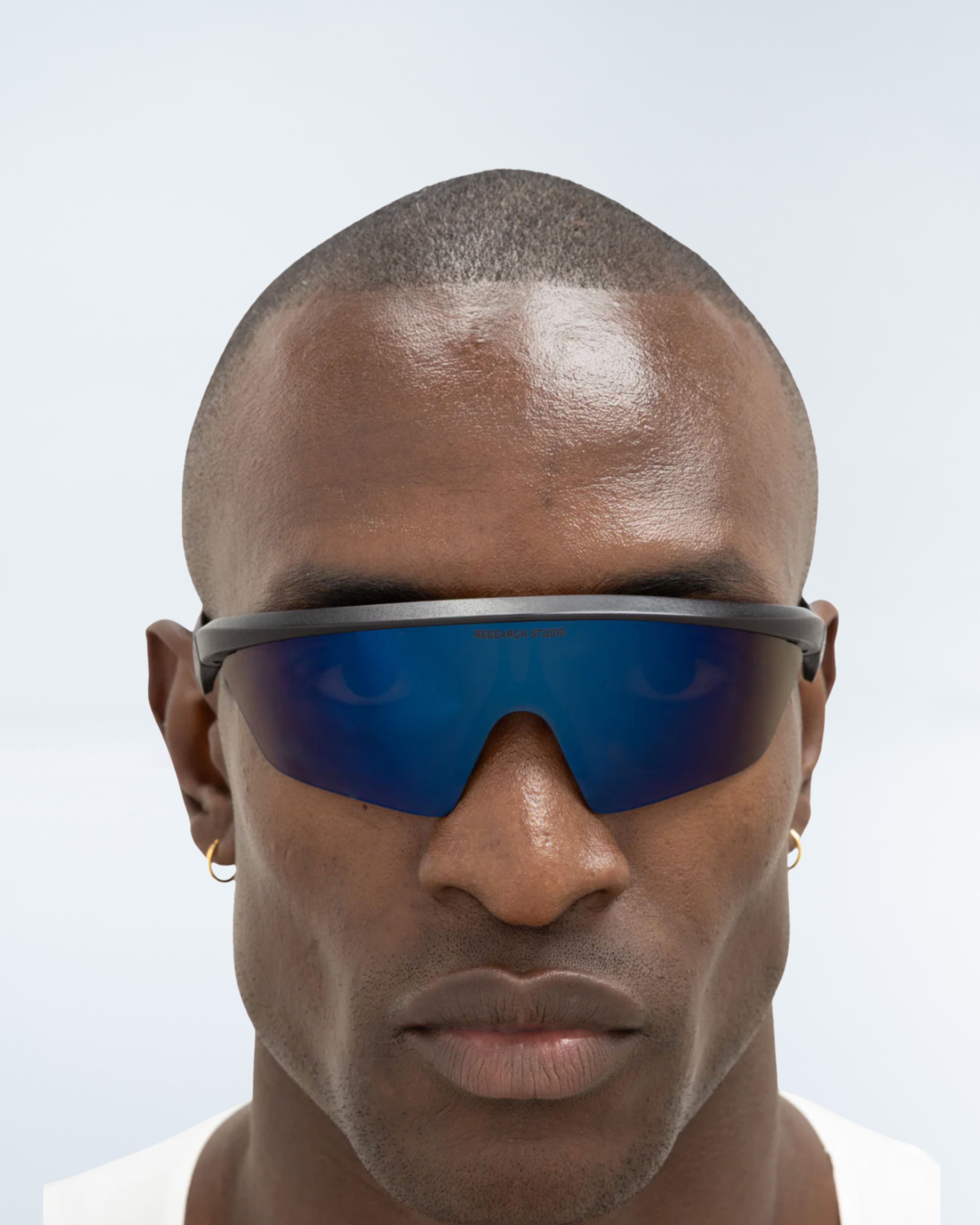 UNCUT BLACK NIGHT/GUN BLUE