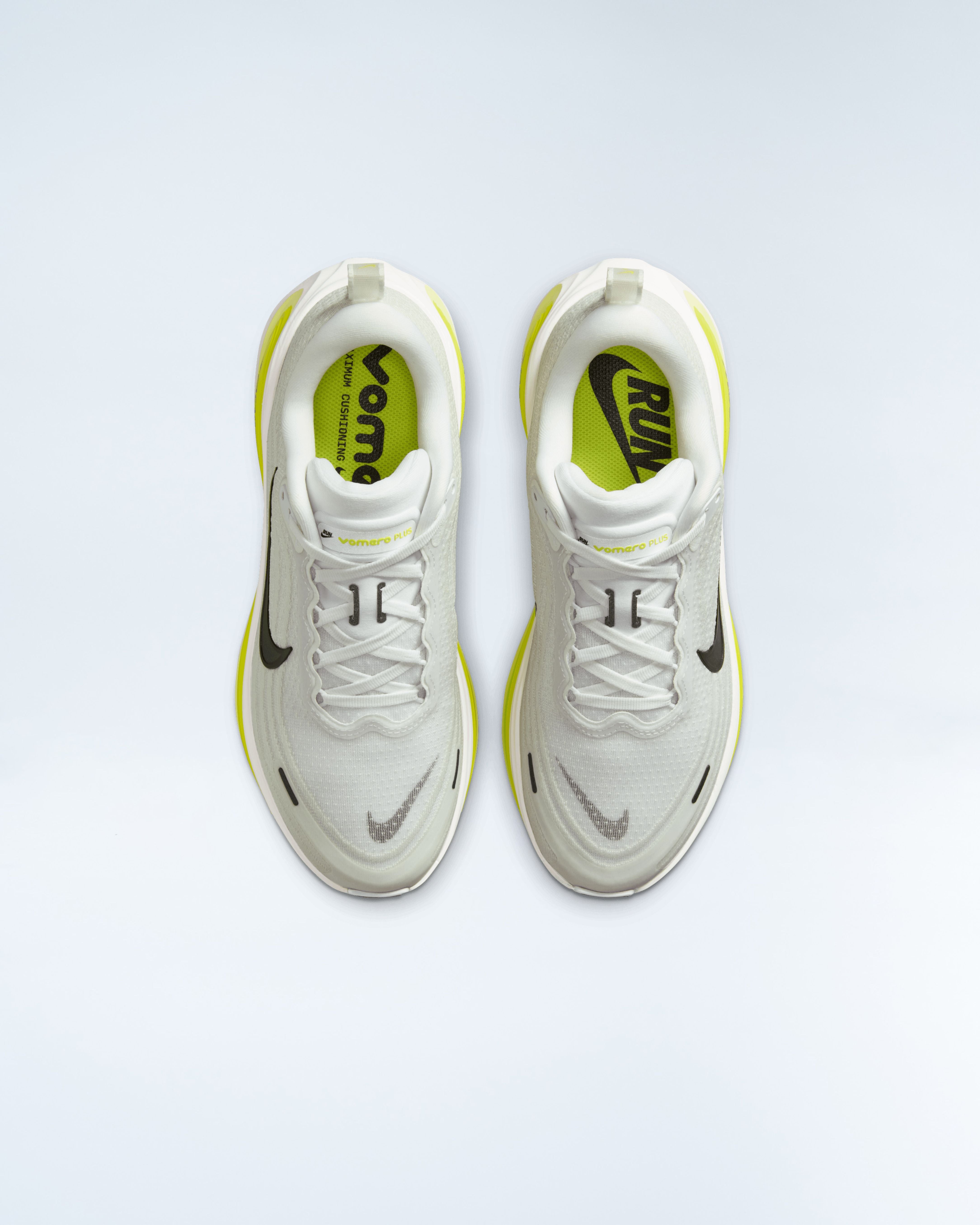 Womens Vomero Plus